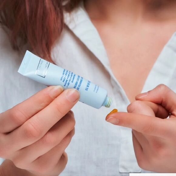 Province Apothecary Vital Nutrient Face + Eye Balm - Picture 3 of 4
